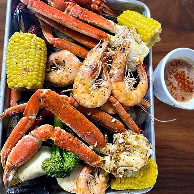 1 Lb Snow Crab & Whole Sh