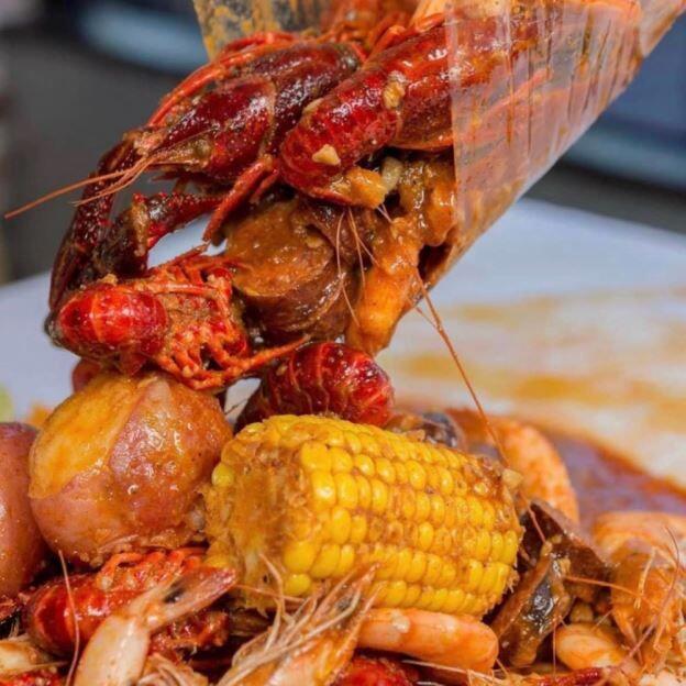 1 Lb Whole Sh & Crawfish